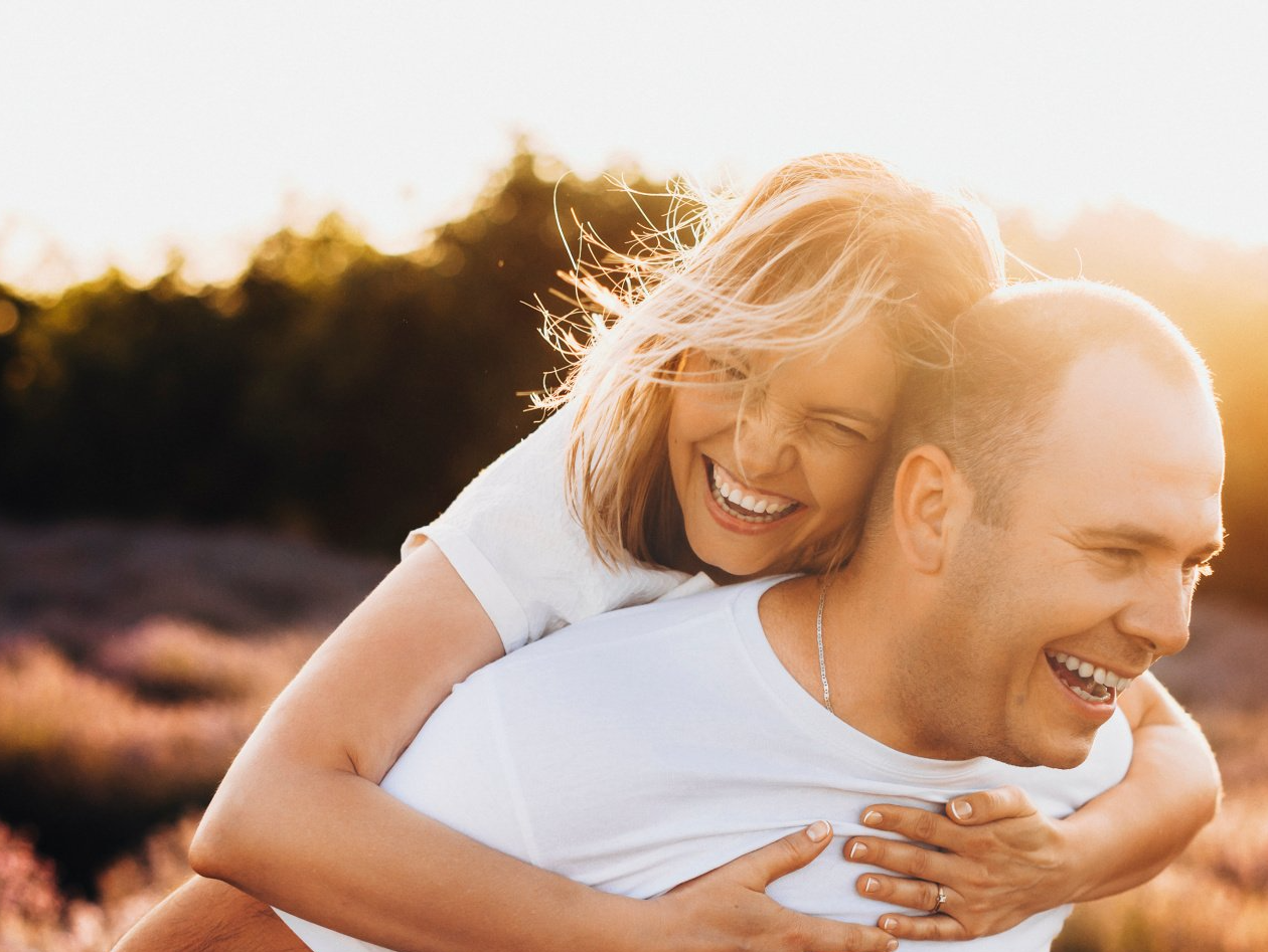 Zahnarzt Fenkl Schweinfurt Gochsheim Invisalign Aligner unsichtbare Zahnschiene Korrekturschiene