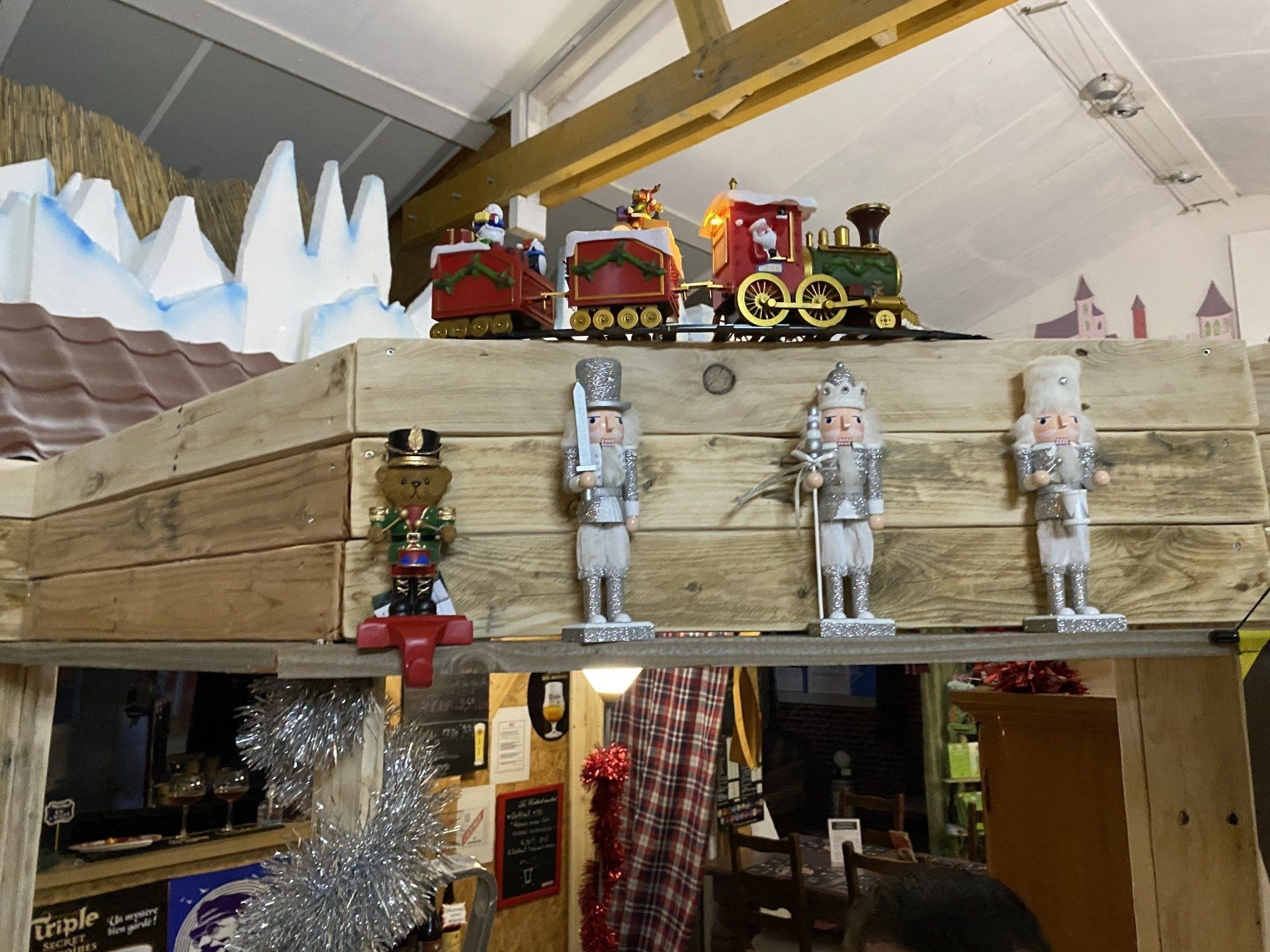 train de noël et casses noisettes