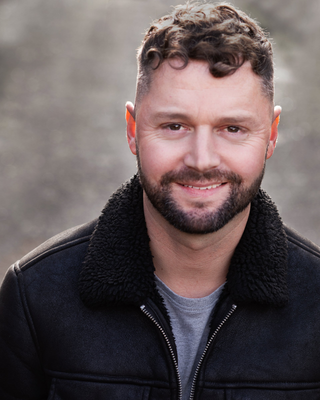 Wales voiceover Welsh voiceover artist bilingual voiceover actor home studio voiceover cardiff