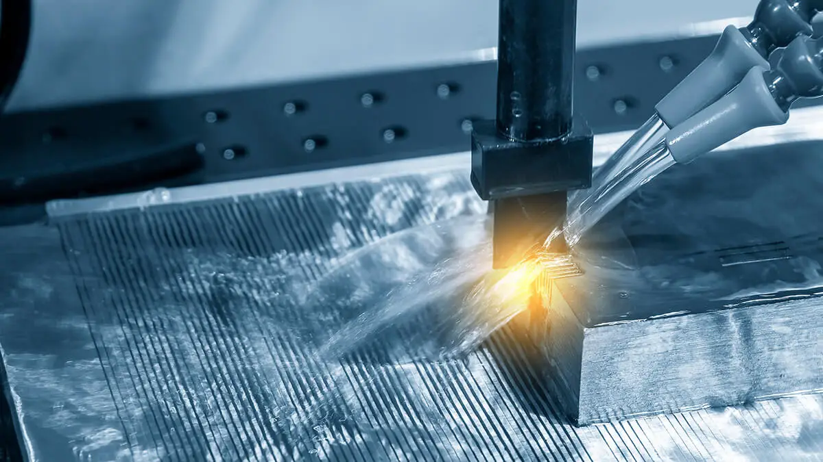 Tipos de refrigerante utilizados en el mecanizado CNC