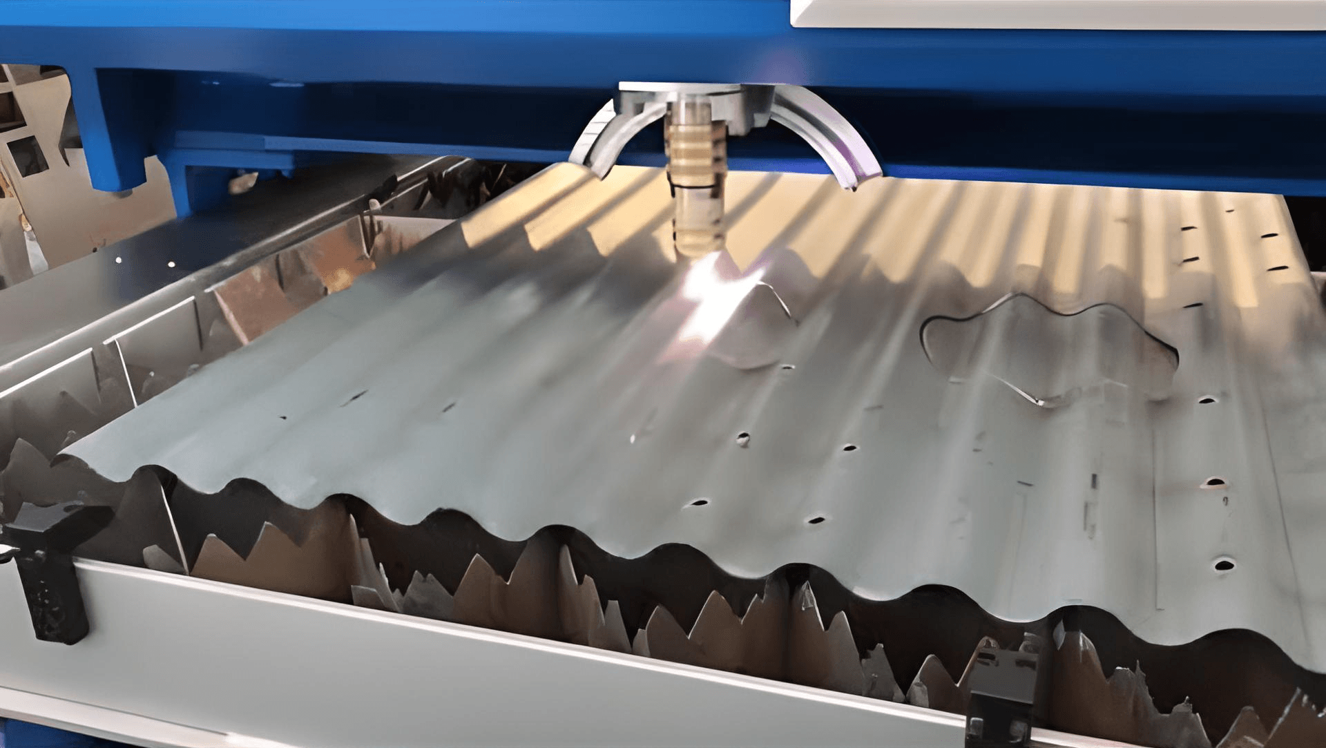 ¿Cómo cortar metal corrugado con plasma CNC?