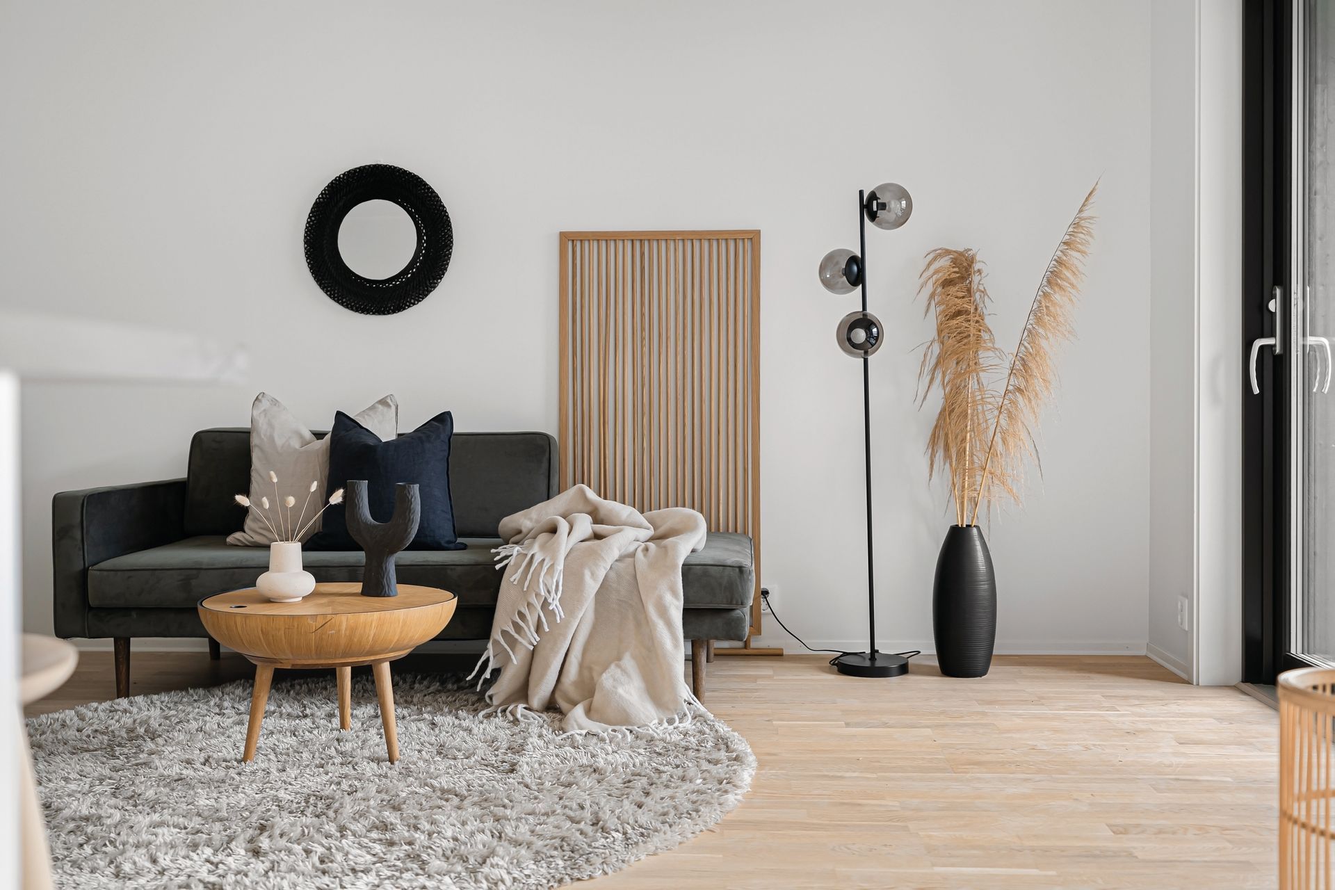 Großes Reiheneckhaus mit Garten in München-Solln Großes Reiheneckhaus mit Garten in München-Solln