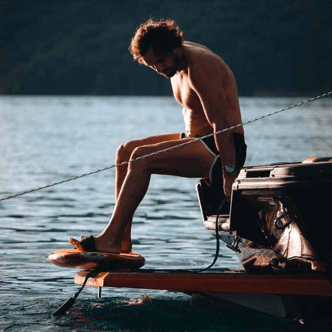 Wakesurf levée de soleil