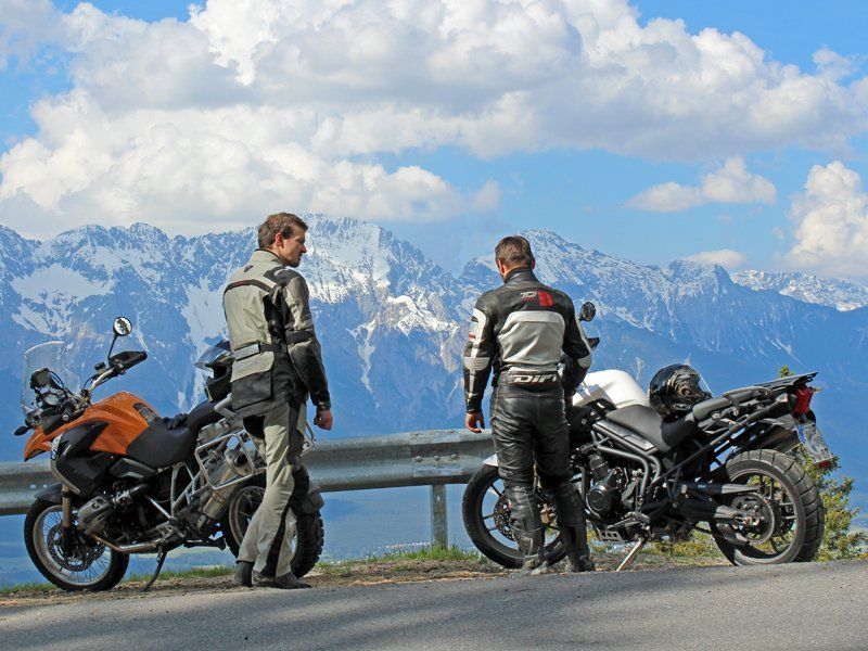 Top Motorradpauschalen im Kurveneldorado