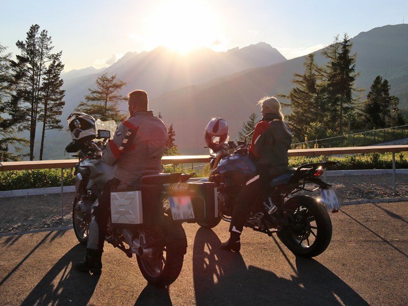 Motorradhotels, Pensionen, Campingplätze