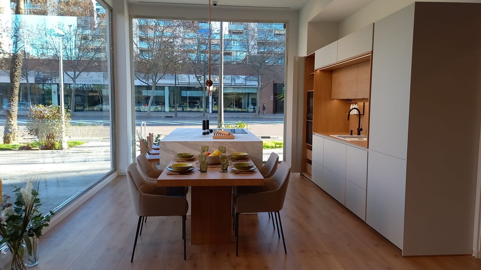 Cocina Santos Campanar - Kookers, gris bruma y roble natural