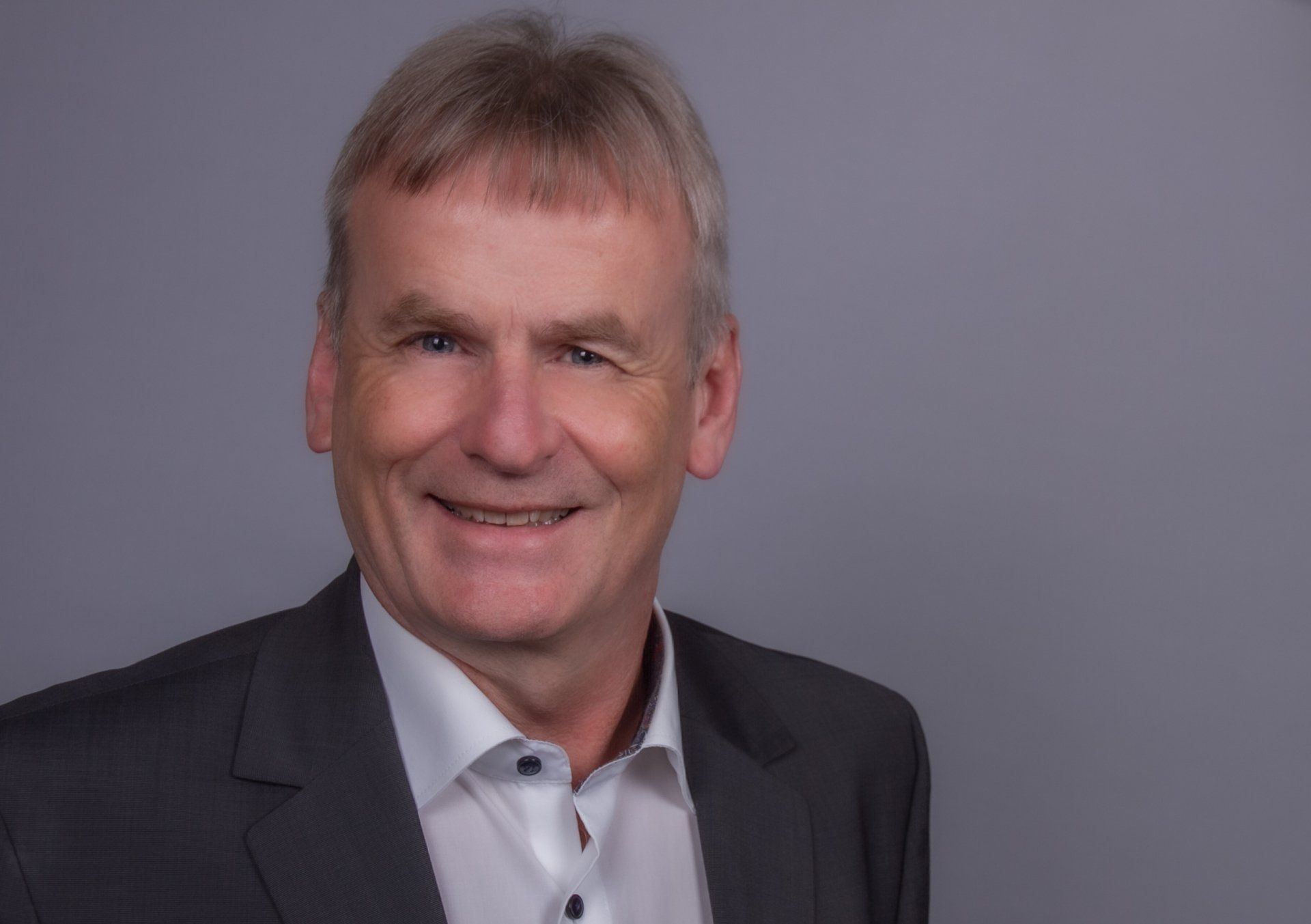 Wie kann ich Ihnen helfen? Hubert Hafner Coach Burnout Buchautor Seelsorger ausgebrannt Selbstwertgefühl Selbstbewusstsein