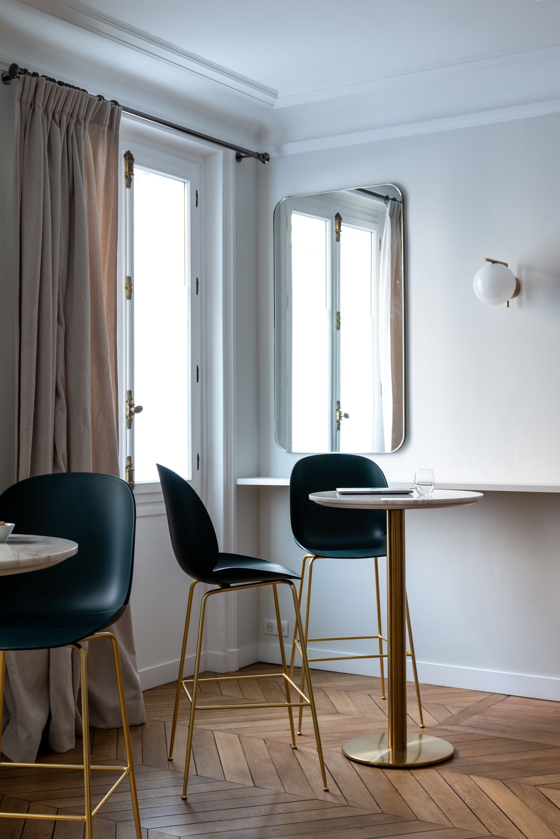 AXIOME Interior Design, architecte d'intérieur paris, avant après, séjour, réception, table bar