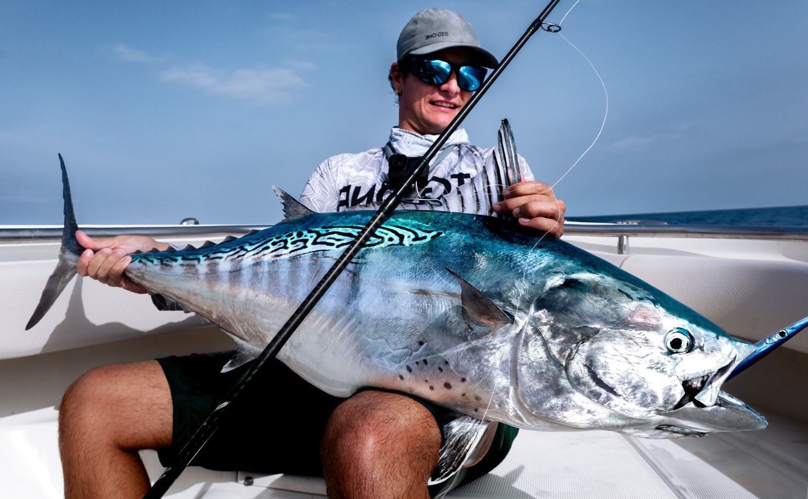 pesca desde orilla, sorprendente destino