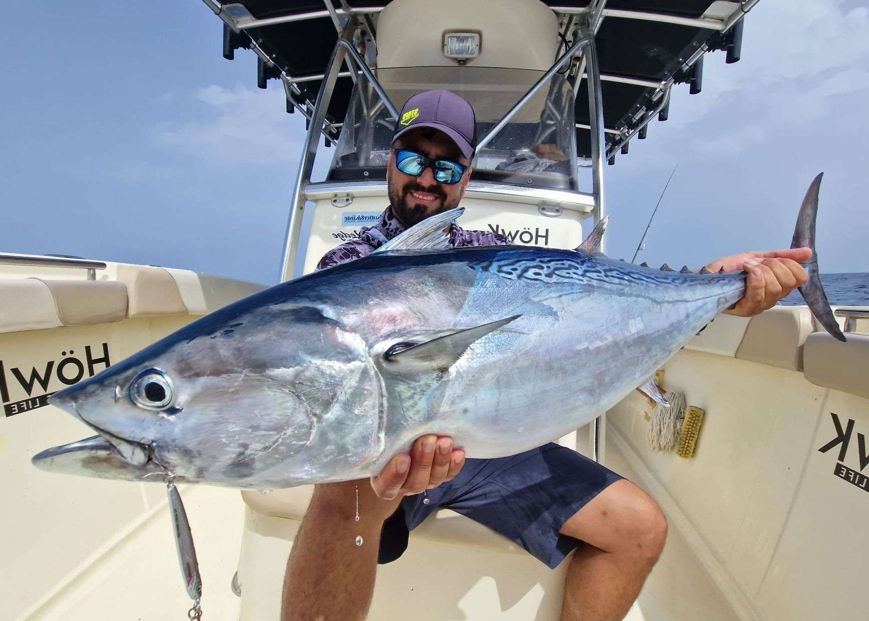 pesca desde orilla, sorprendente destino