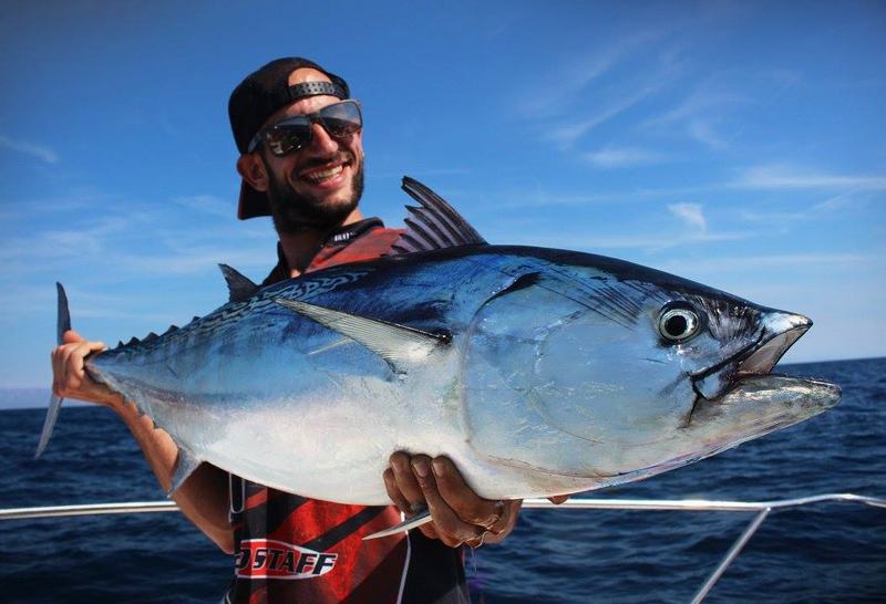 pesca desde orilla, sorprendente destino