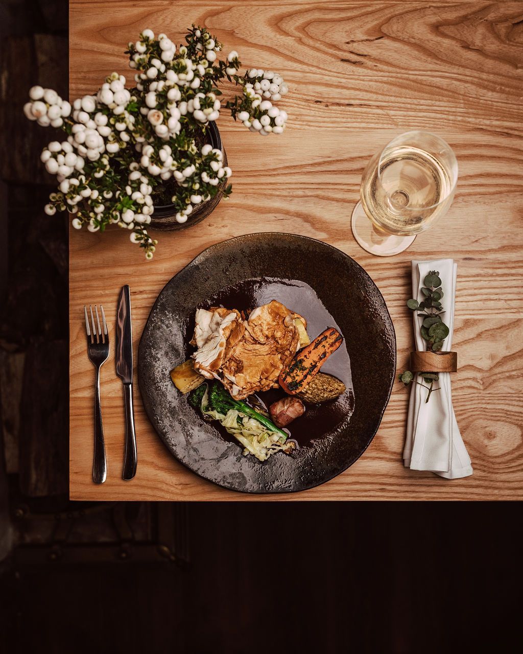 Sunday Lunch in Stone & Ivy Restaurant in Warwickshire near Leicestershire border, British cuisine.