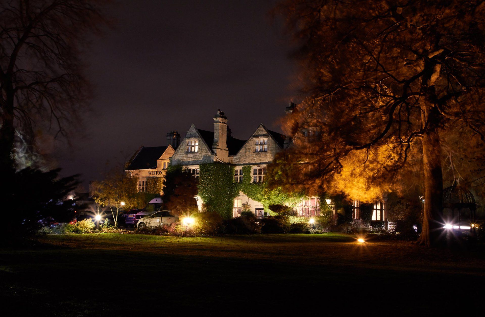 Dog friendly hotel in Warwickshire near Leicestershire border.
