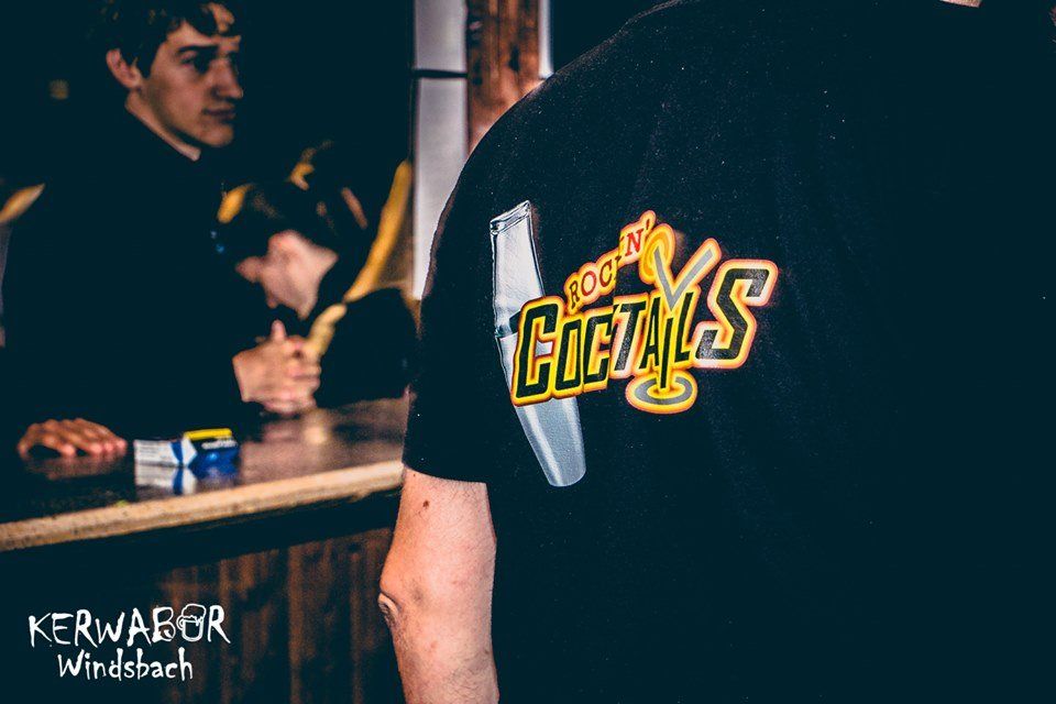 Rücken mit Rockin'Cocktail Logo