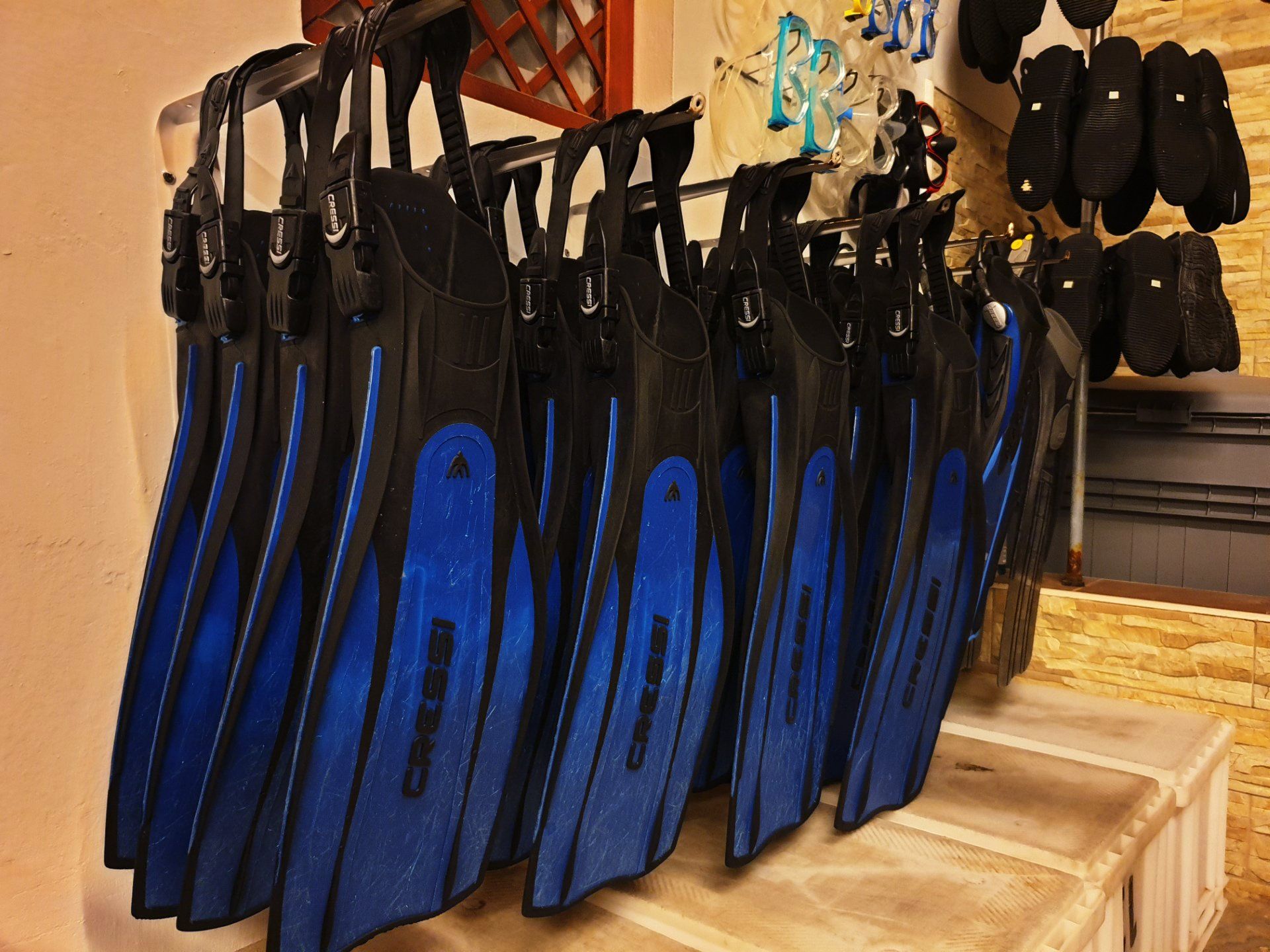 aletas, mascaras, snorkel para buceo con fuerteventura diving