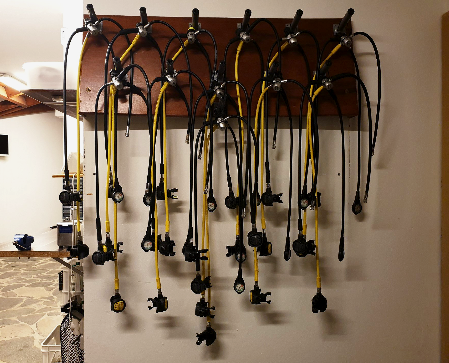 reguladores y botellas para buceo con fuerteventura diving