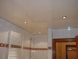 Lackspanndecke Badezimmer mit Beleuchtung Lackspanndecke Badezimmer mit Beleuchtung