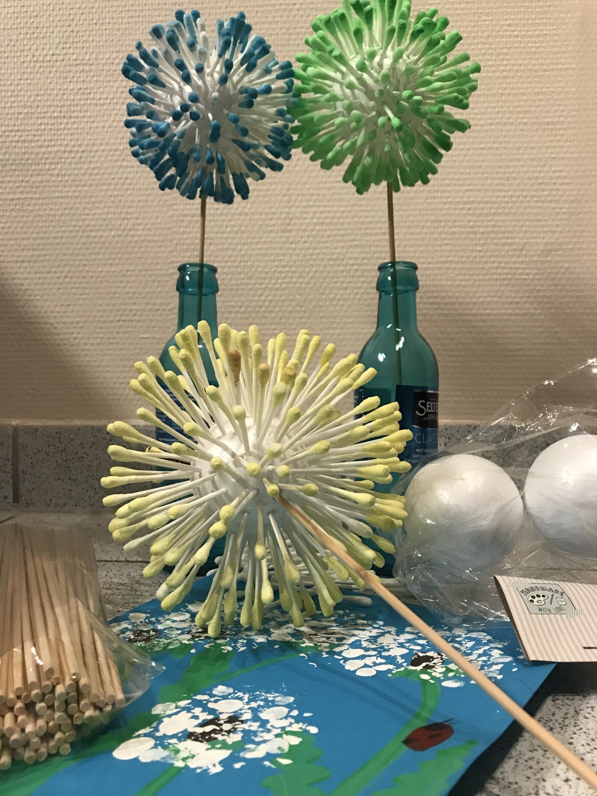 Pusteblume Wattestäbchen Styropor Kugel fambinis Nicole Brys basteln Kunst querbeet Friedrichsdorf