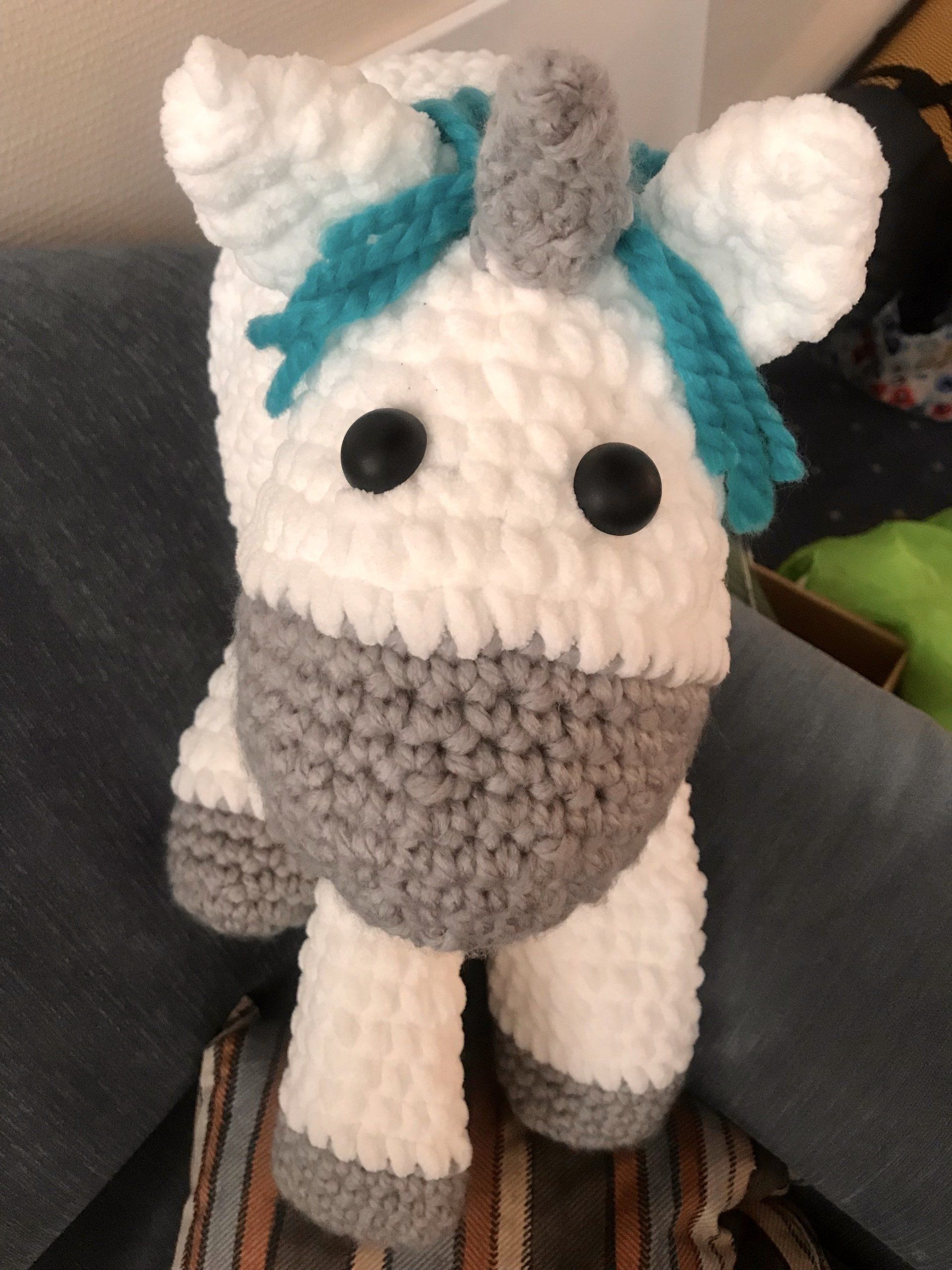 Anleitung Einhorn Pferd Kuh Couch Knuddeln