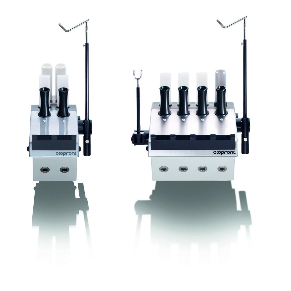 Endoscopy center with 2 and 4 quivers