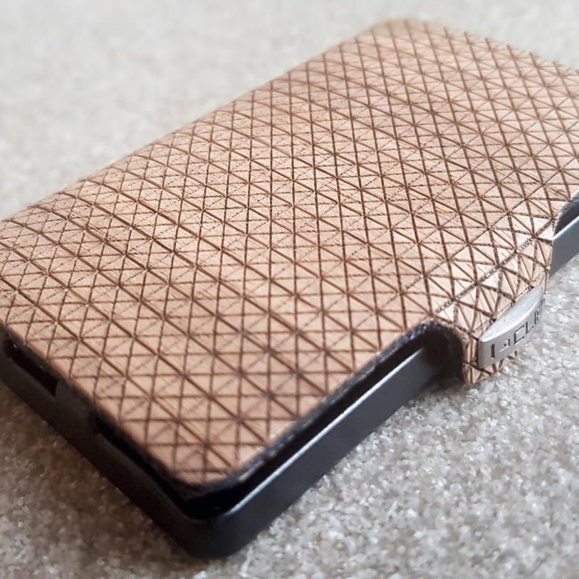 NUO wood veneer Holzfurnier Referenz reference fashion