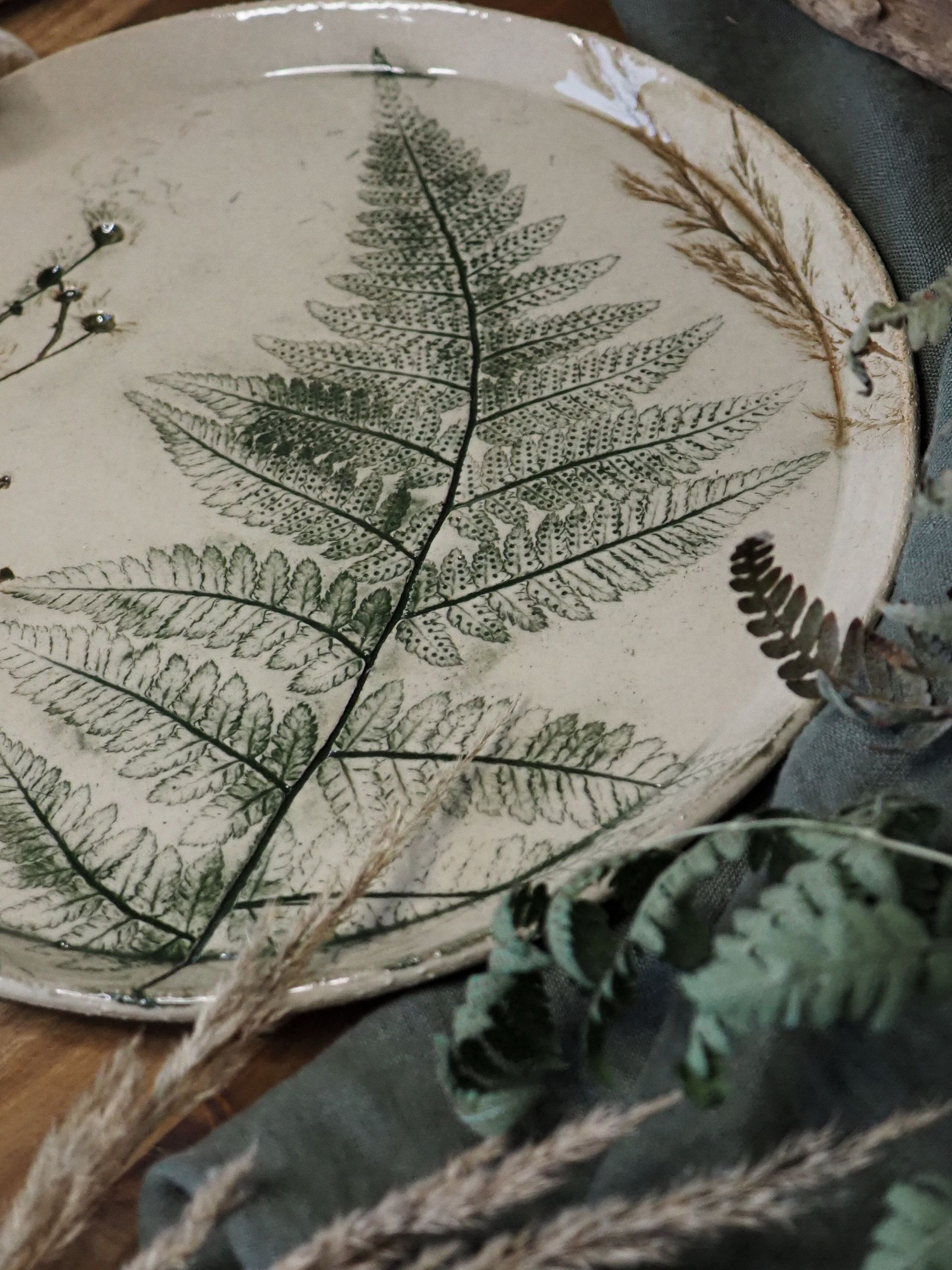Keramik Teller Farn