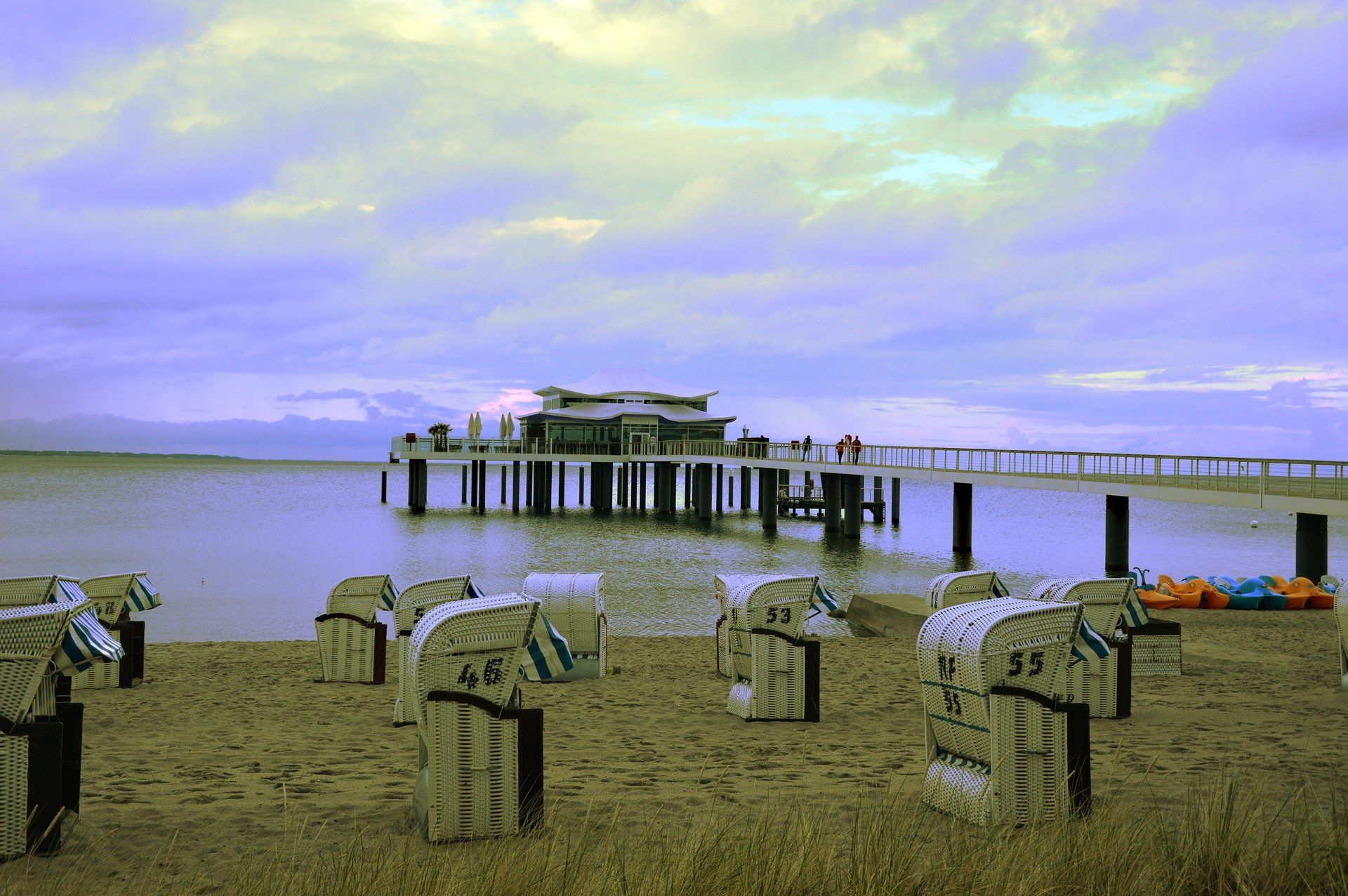 Die Maritim-Seebrücke ist mit ihrer Länge von 275 m gleichzeitig die älteste der 3 Seebrücken.
