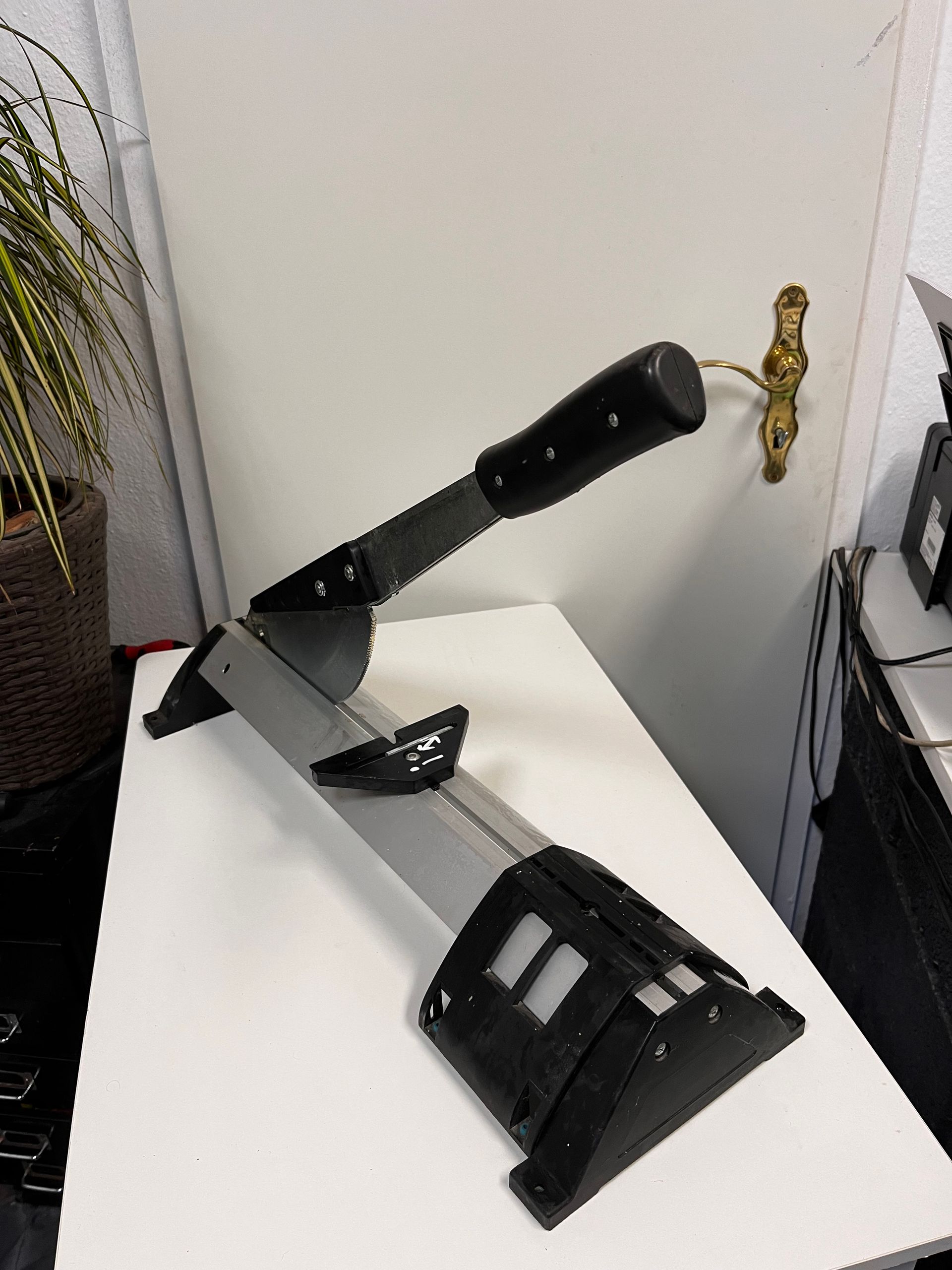 Laminat/ Vinyl Schneider mieten in Braunschweig