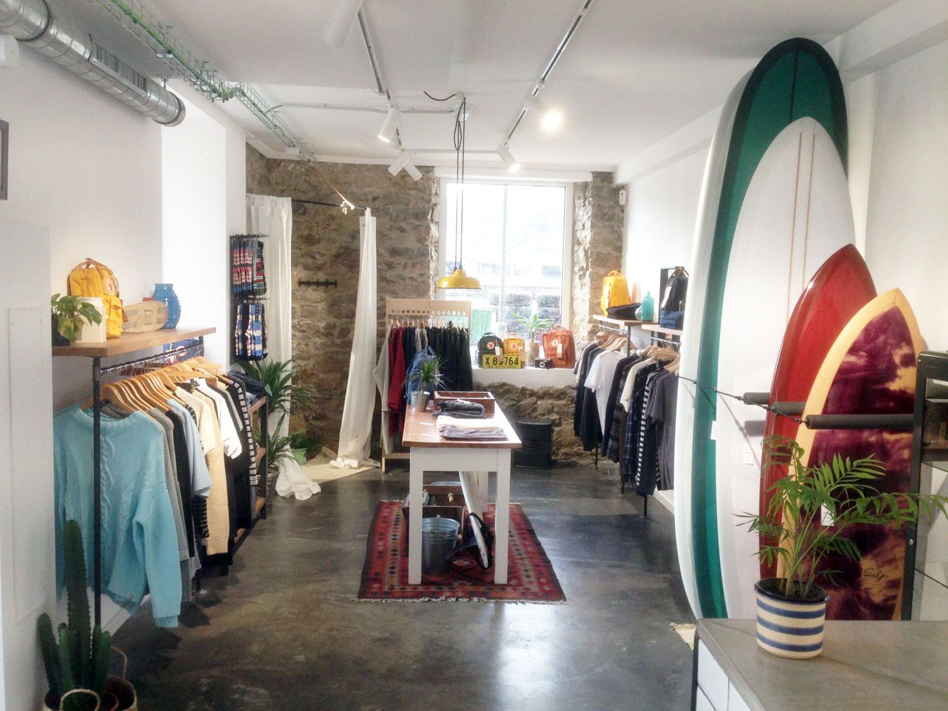 otamendi arkitektura proyectos arquitectura reforma de local y licencia de actividad The Pass surf tienda y cafetería Orio