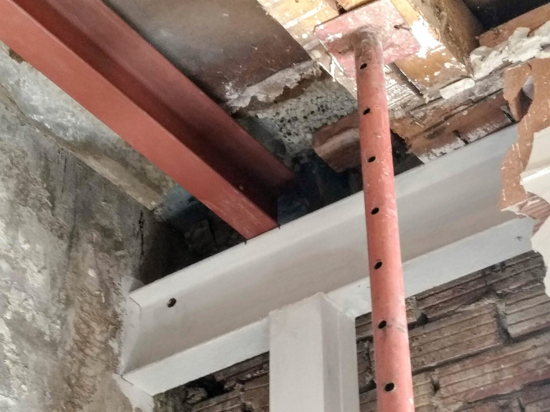 proyectos de arquitectura refuerzo estructural forjados y vigas de madera Donostia