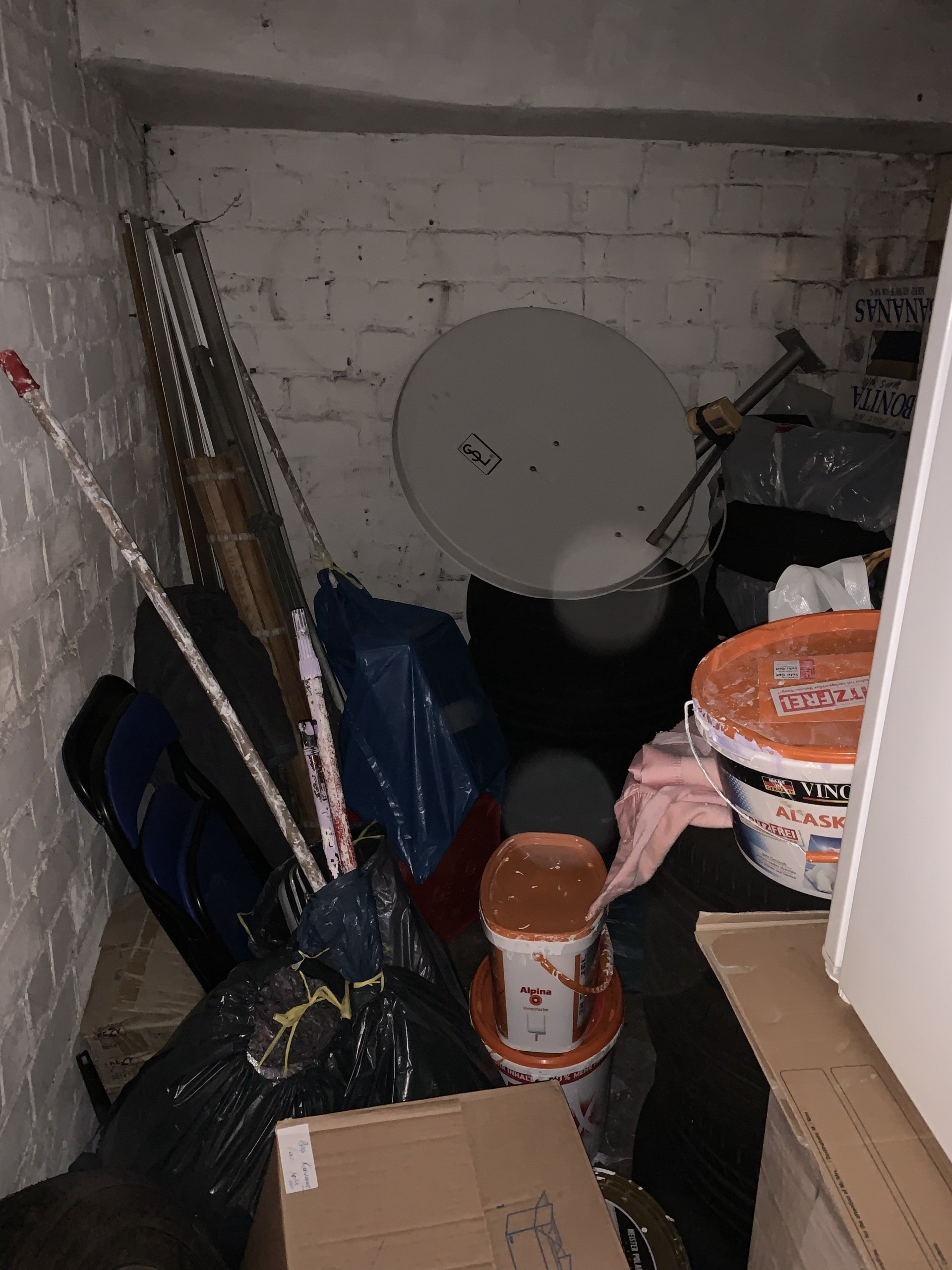 Entrümpelung eines Kellers.