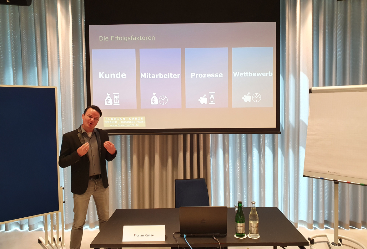 Florian-Kunze-Digitalisierung-ganz-konkret-seminar-vortrag-speaker-kumu-mittelstand_2