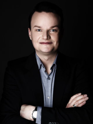 Florian Kunze Speaker + Business Profi Florian-Kunze-Speaker-Business-Profi-Digitalisierung-Motivation-Reisen-Querdenken-Redner-Vortrag-keynote-01