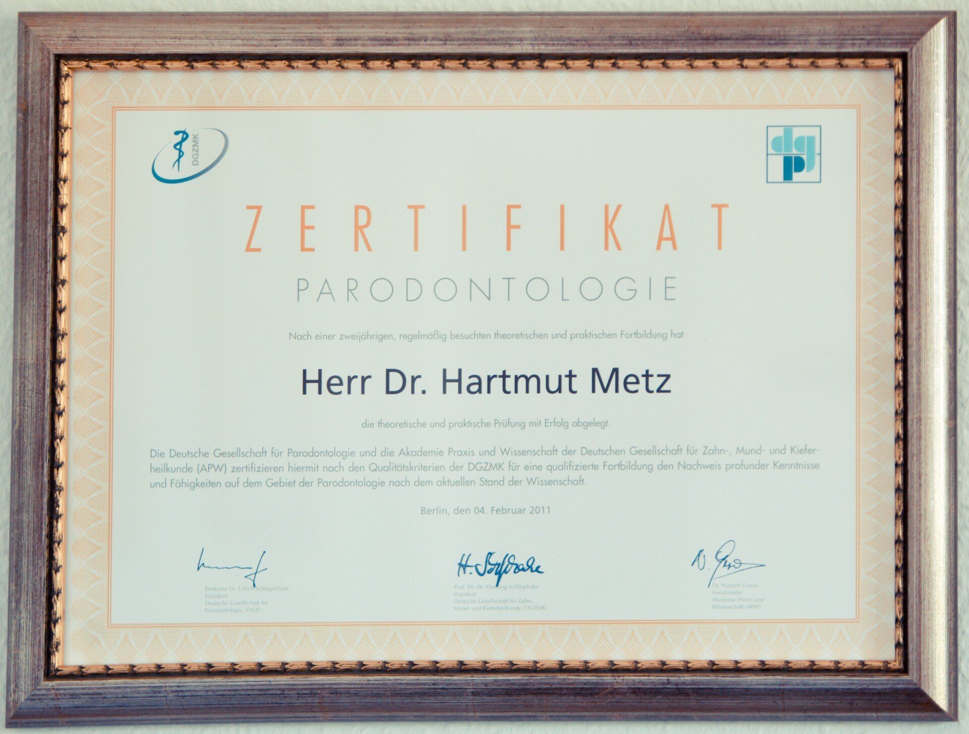 Zahnarzt Dr. Hartmut Metz - Zertifikat Parodontologie