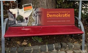 Demokratiebank am Marktplatz