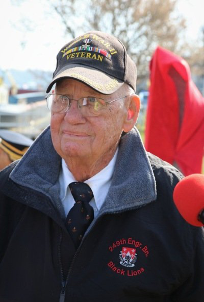 Aktuelles  Foto von Bob Shelato als älterer Herr Aktuelles  Foto von Bob Shelato als älterer Herr