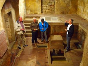 Steinplatte mit Schrift