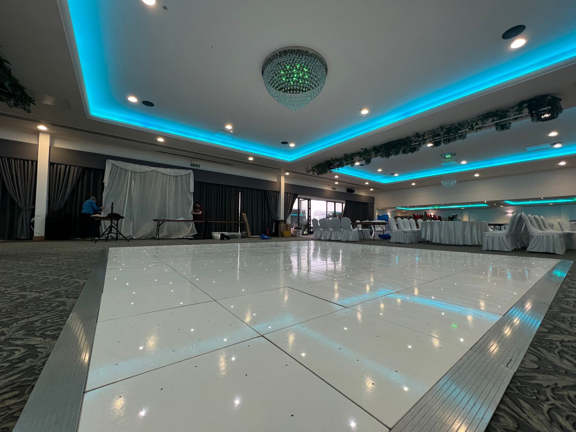 the willows white starlight led dance floor hire