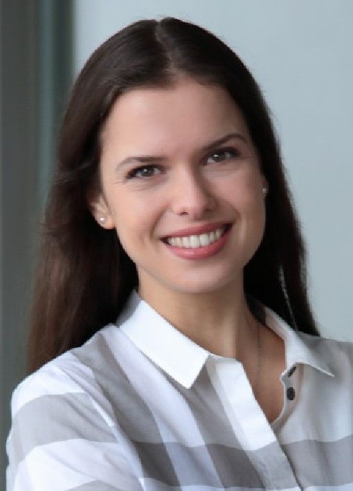 Lara-Sofie Bernert ,
Fibutronikerin,
Steuerfachangestellte,  Steuerberatungsassistentin
