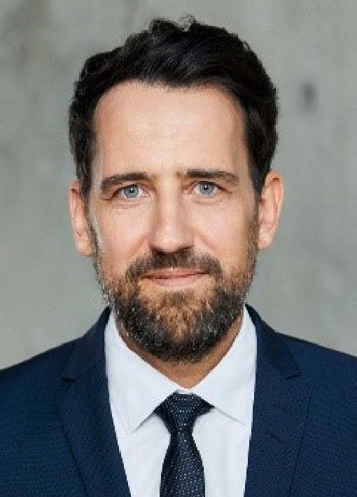 Dirk Roßmann, Steuerberater, Fachberater für Internationales Steuerrecht, Dipl.-Wirtschaftsjurist (FH) Dirk Roßmann, Steuerberater, Fachberater für Internationales Steuerrecht, Dipl.-Wirtschaftsjurist (FH)