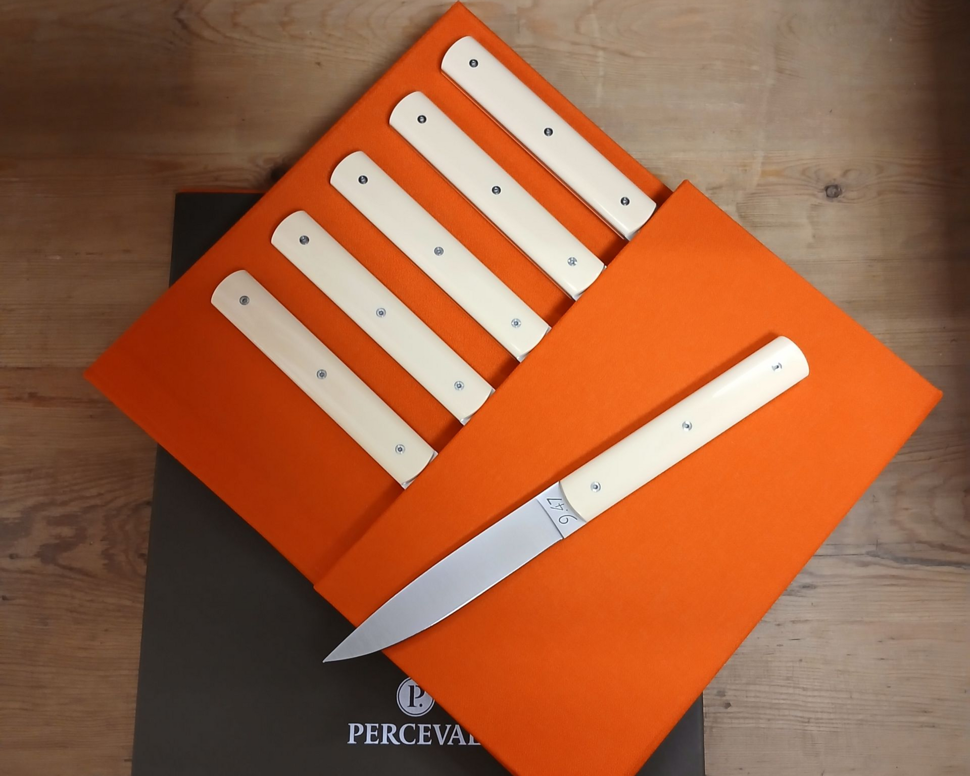 coffret de couteaux de table Perceval 9.47