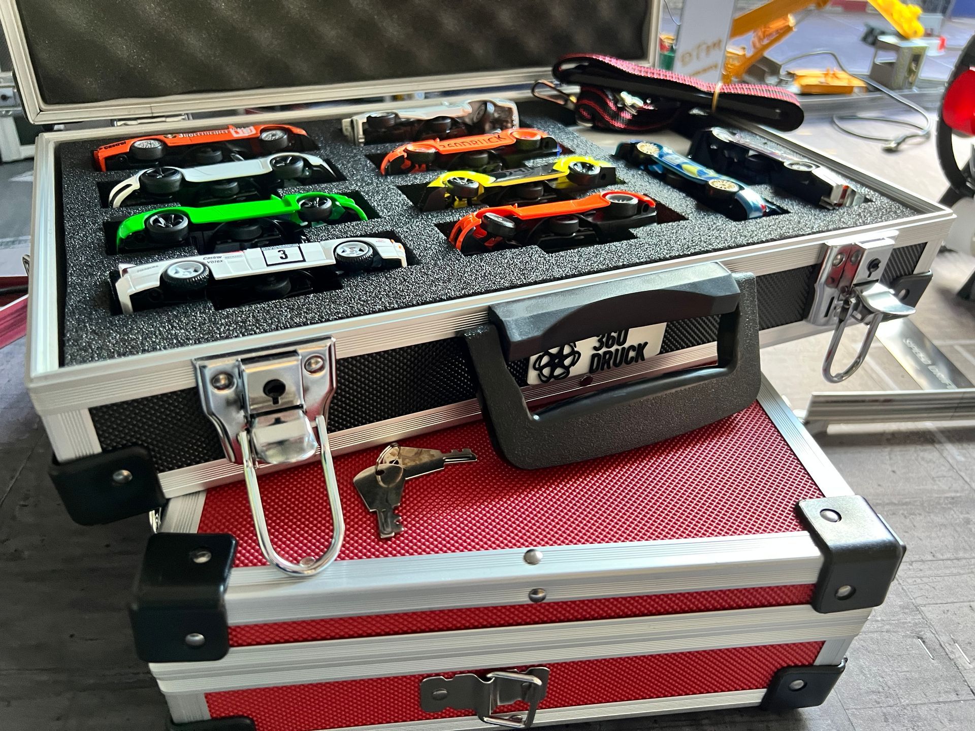 Zubehör Koffer Aufbewahrung kompatibel mit DR!FT Sturmkind 1:43