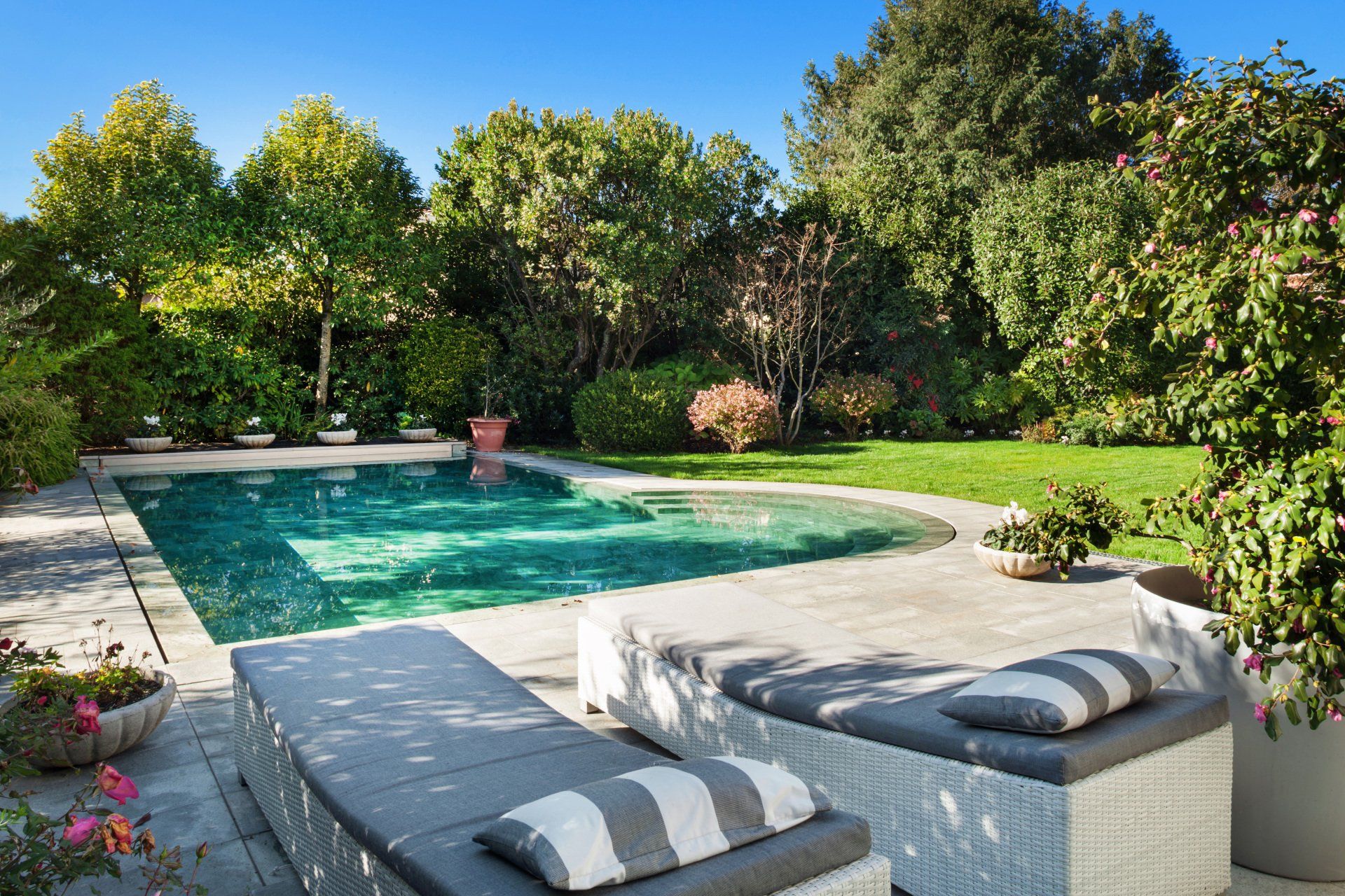 Pool mit besonderen Formen