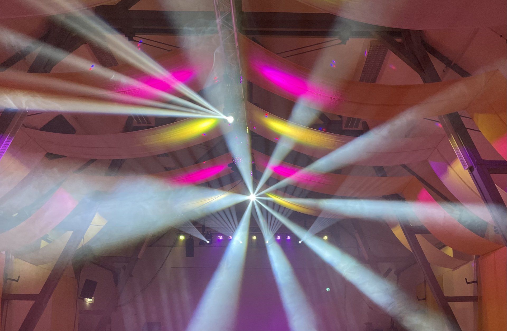 Ihr zuverlässiger Profi DJ (DJ Dave - David Grieser)aus Mecklenburg Vorpommern (MV)