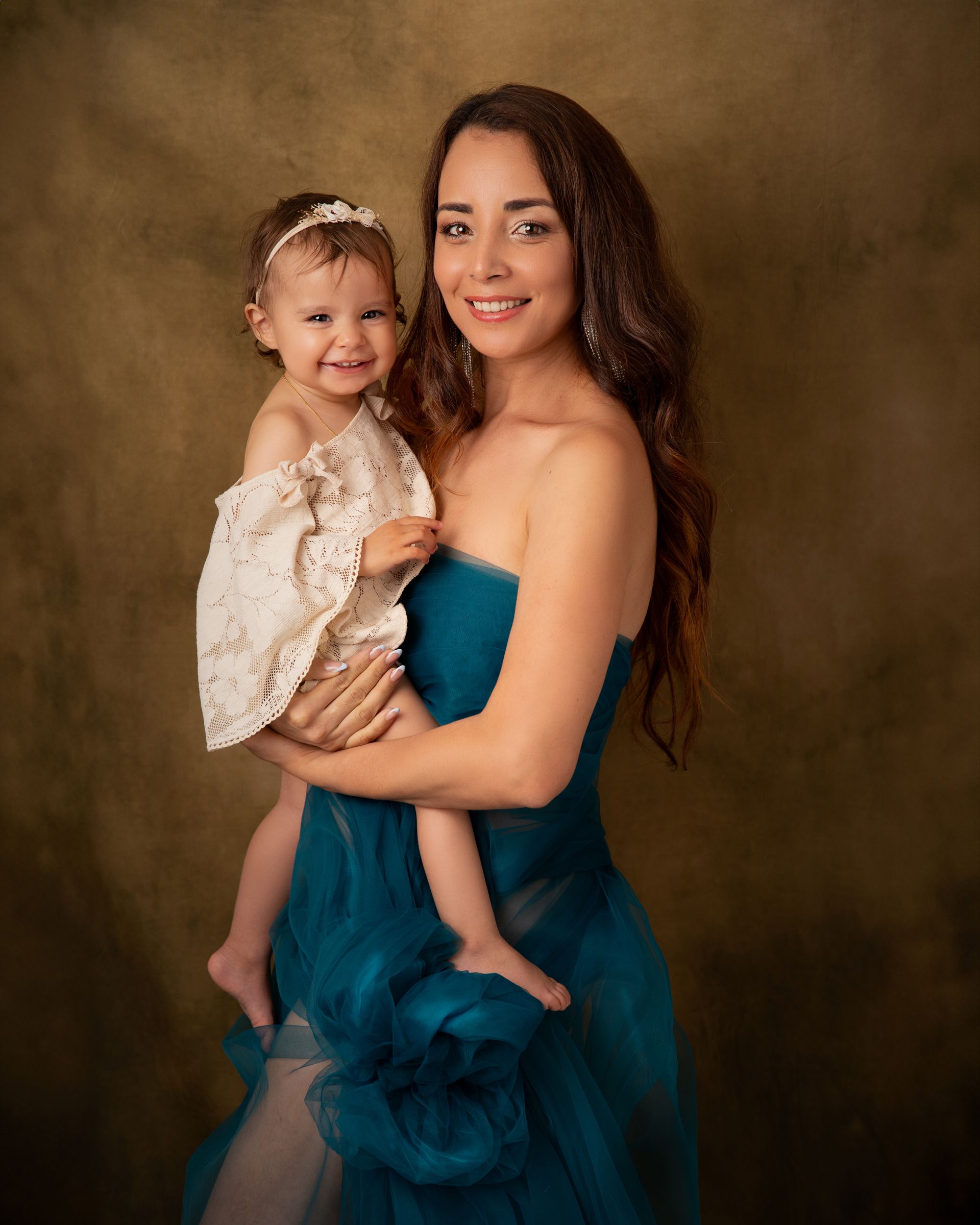 photo-famille-en-studio-a-cannes-photo-mère-et-fille-photos-feeling-cleia-coupet