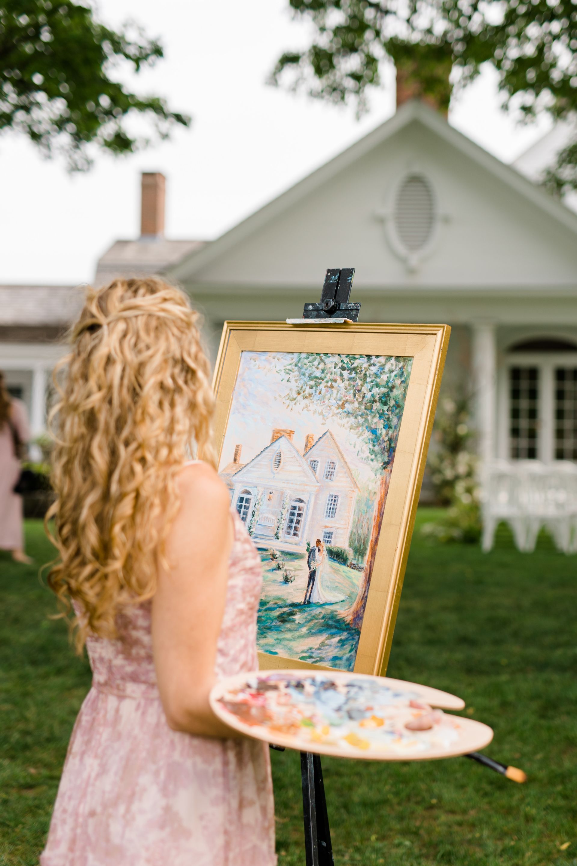 CT artist Bethany Browne painting live at Smith Farm Gardens.