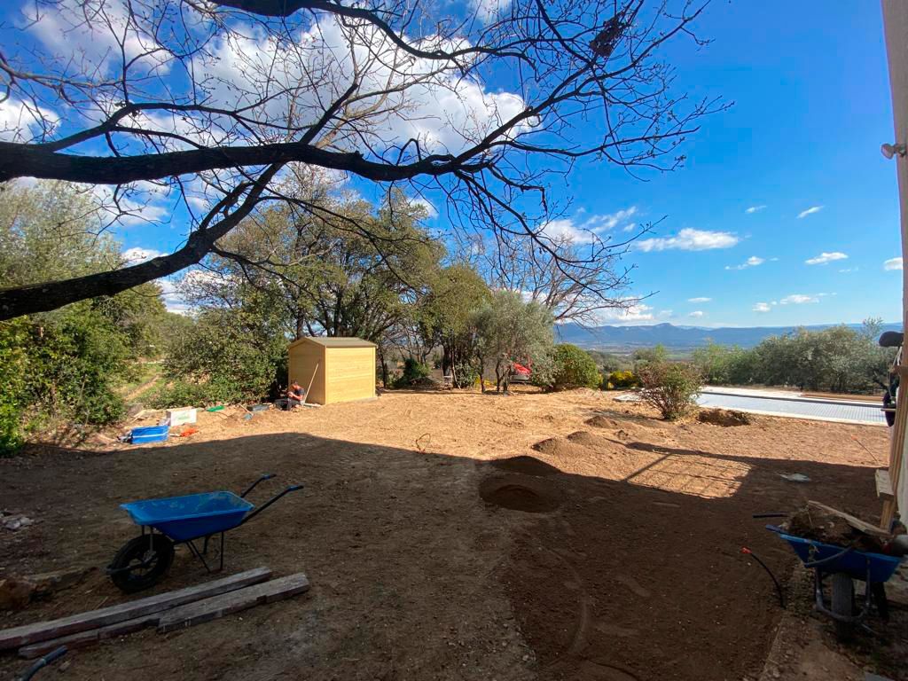 Access Vert réalisation de pose de pelouse et irrigation