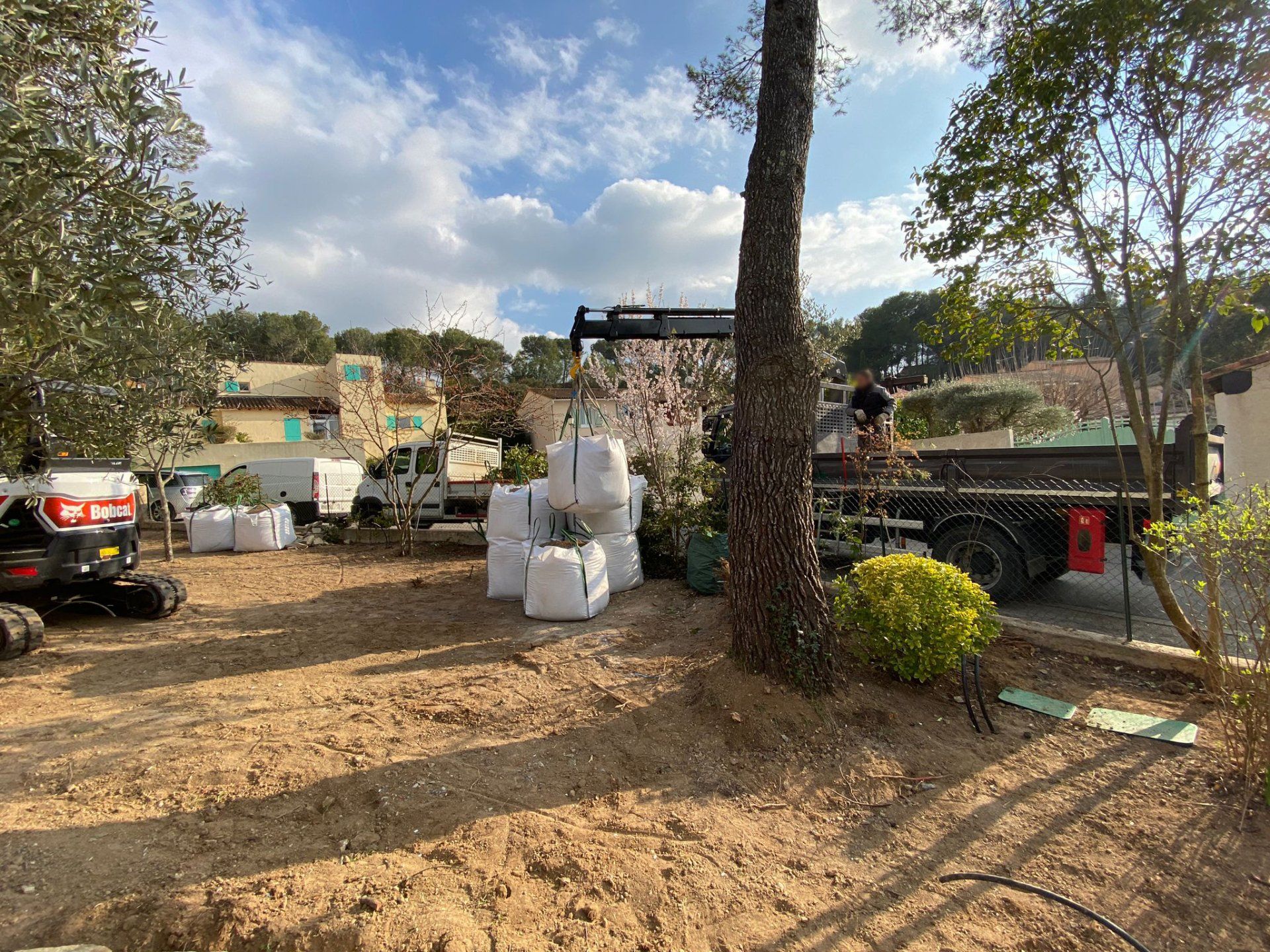 Access Vert création de paysage, plantations et gazon synthétique
