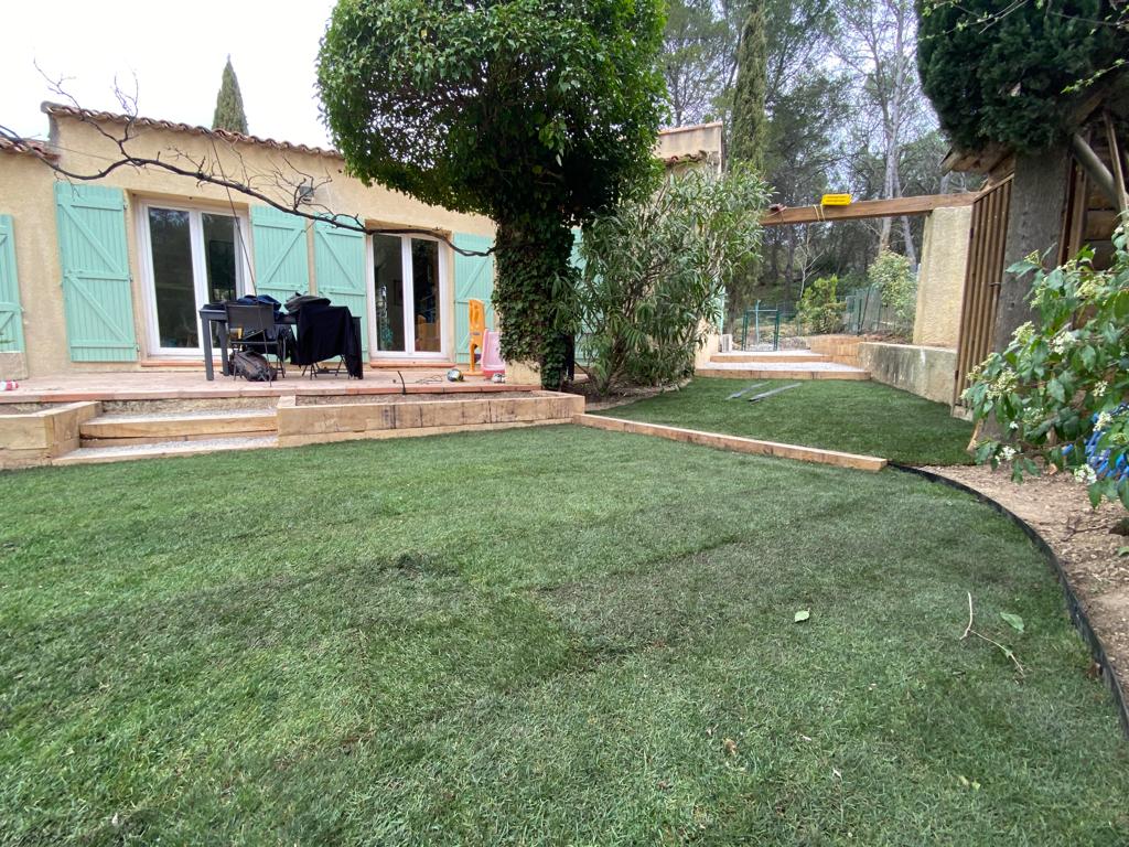 Access Vert création de paysage, plantations et gazon synthétique