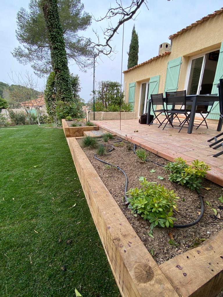 Access Vert création de paysage, plantations et gazon synthétique